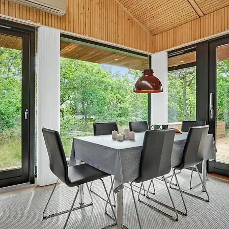 Three-bedroom In Vakantiehuis Ebeltoft