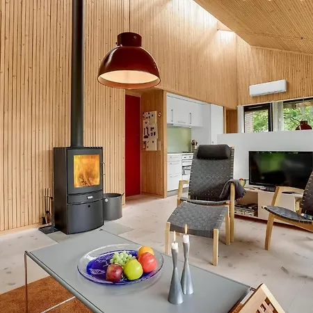 Vakantiehuis Three-bedroom In Ebeltoft