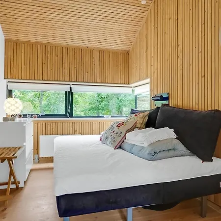 Three-bedroom In Ebeltoft
