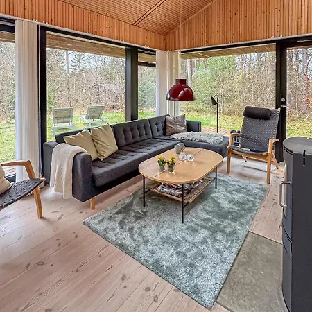 Σπίτι διακοπών Three-bedroom In *