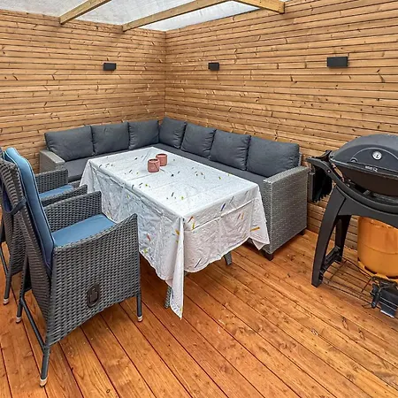 Three-bedroom In Ebeltoft